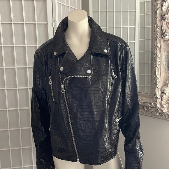 Scoop Jackets & Blazers - Faux Embossed Leather Cropped Moto Jacket Sz XL